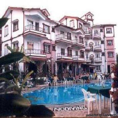 Maria Rosa Resort Калангуте Екстериор снимка